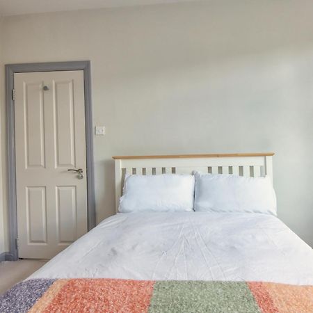 Spacious Double Room With Private Bathroom In Quiet Area Only 20 Min To Central London Streatham Vale Extérieur photo