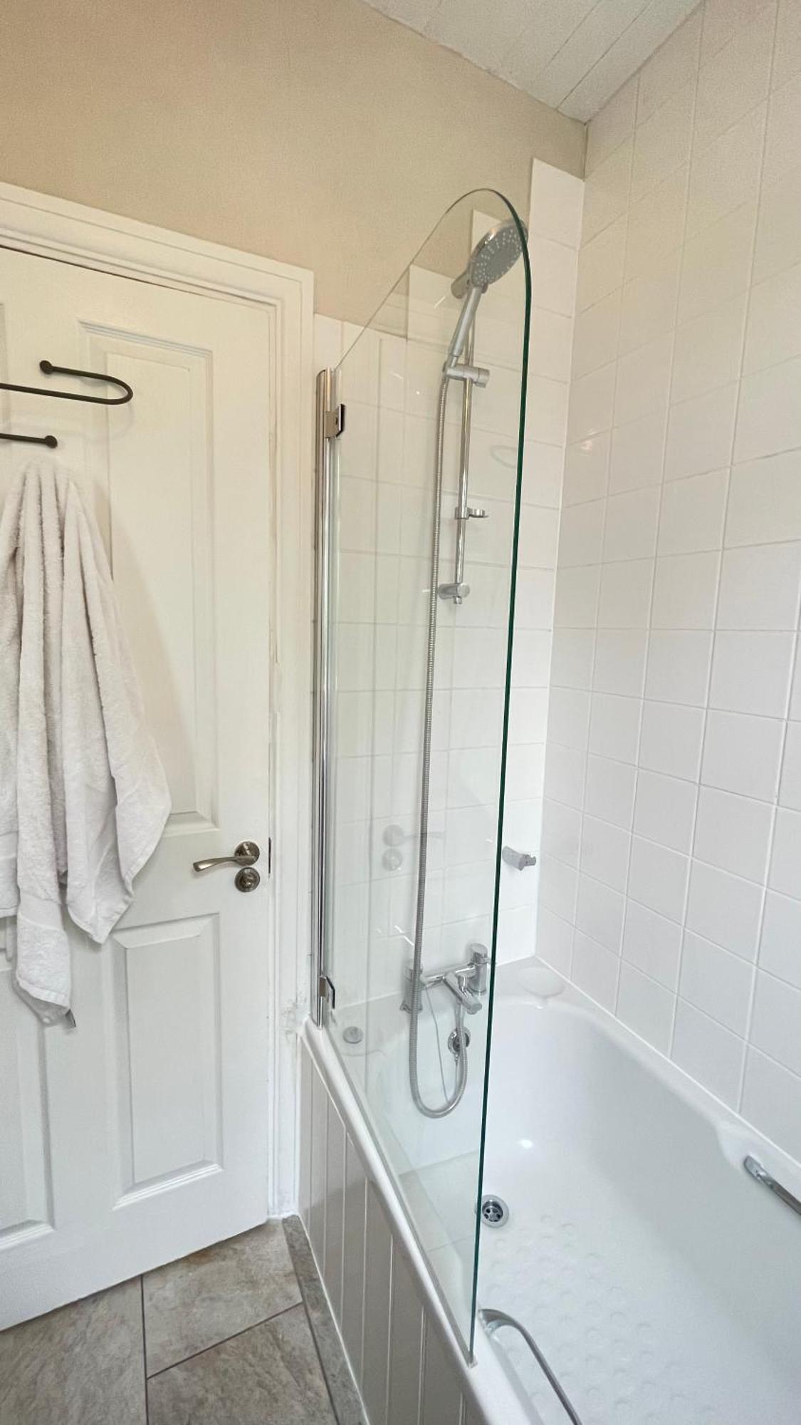 Spacious Double Room With Private Bathroom In Quiet Area Only 20 Min To Central London Streatham Vale Extérieur photo